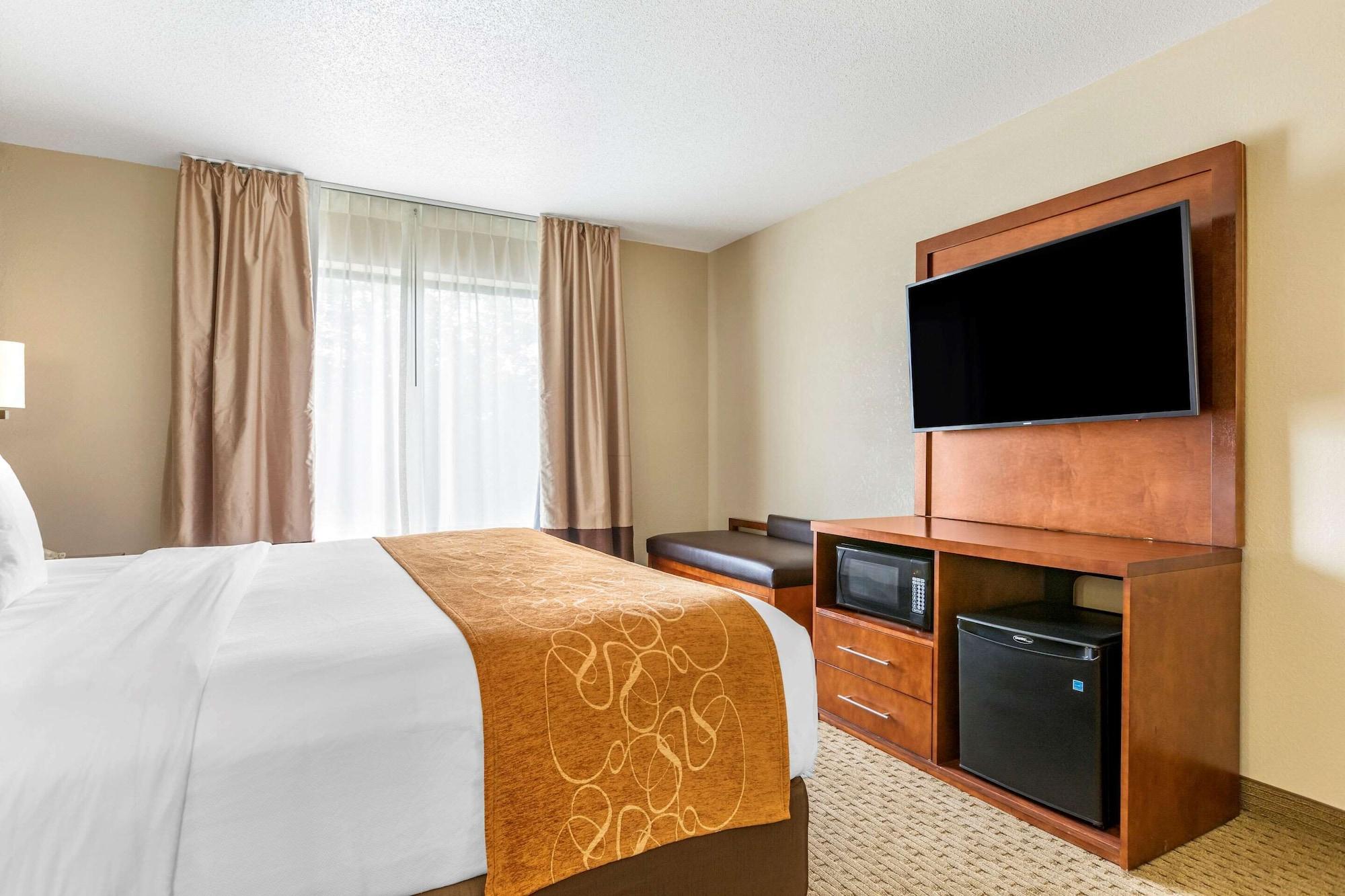 Comfort Suites Grand Rapids North Comstock Park Luaran gambar